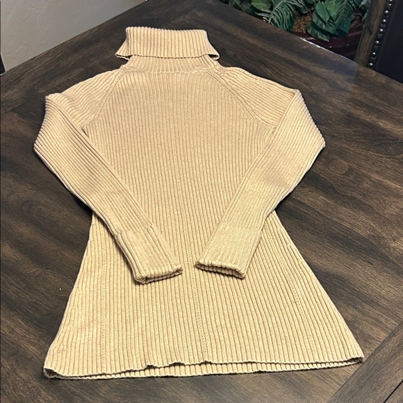 WHBM Camel/Tan Ribbed Pointelle Turtleneck Tunic Sweater - Picture 4 of 12